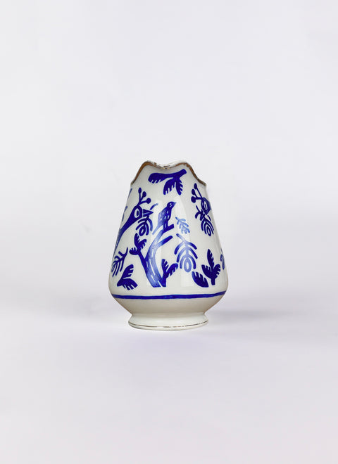 Pot à Lait Le Geai paré des plumes du Paon